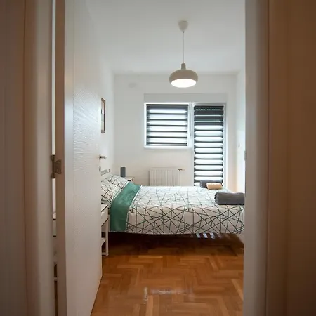 Apartment Ema Central 2 *